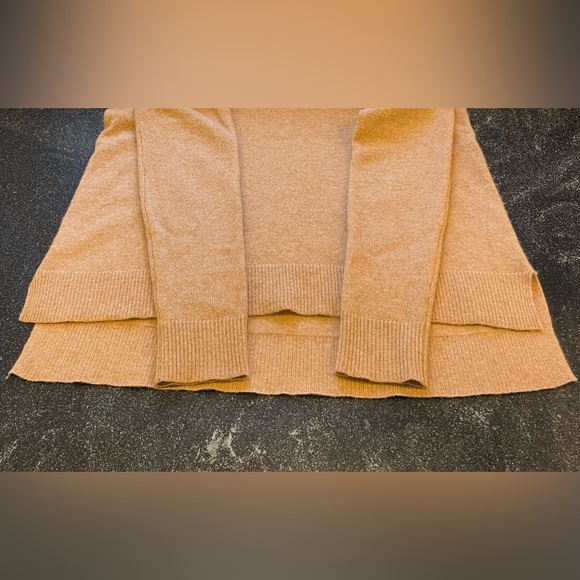 Lord & Taylor Cashmere Sweater Tan Women’s Size Small Camel Caramel - Picture 7 of 8